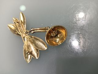 Grassy Único  y exclusivo. Reloj de    Libélula