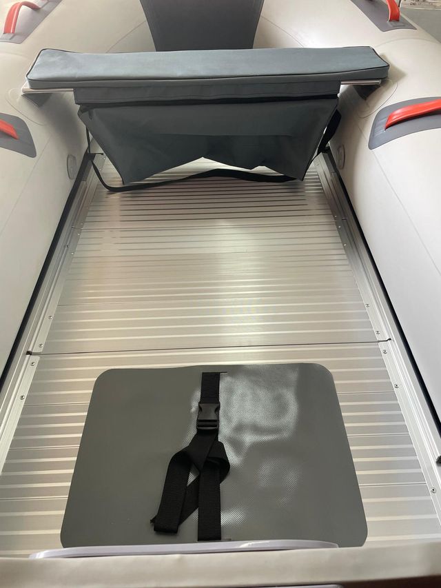 Embarcación neumatica Cobra 270