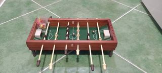 Futbolín de Madera con pelota de acero.