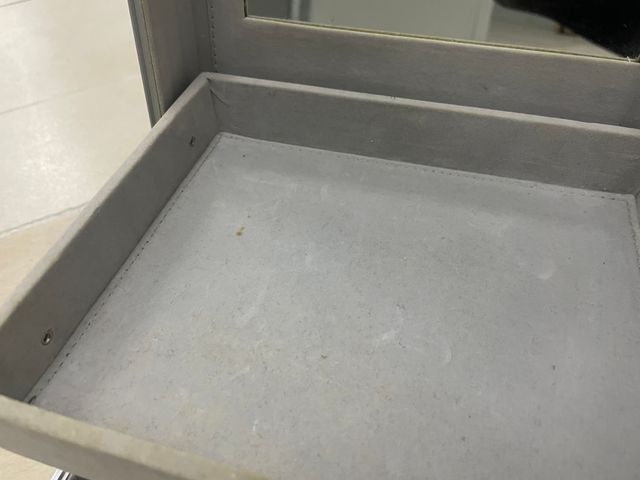 Maletín de maquillaje o joyero con espejo