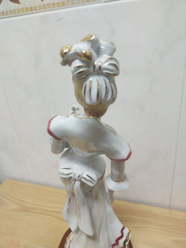 Figuras decorativas de ceramica