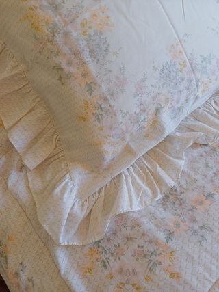 Colcha  edredón con fundas de almohadas