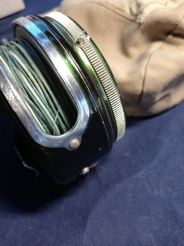 Carrete pesca antiguo