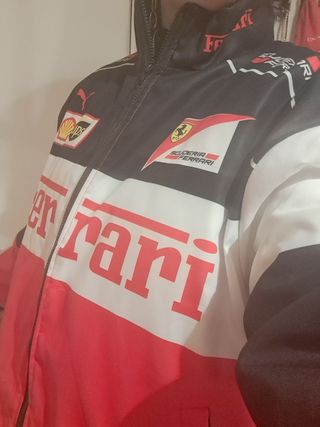 Ferrari F1. Chaqueta nueva