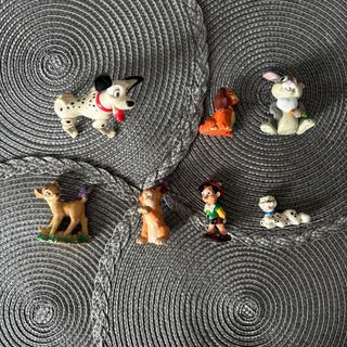 Muñecos distintas colecciones.