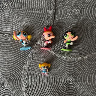 Muñecos distintas colecciones.