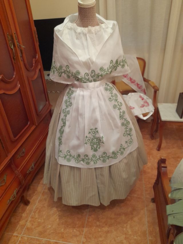 Traje huertana y danzas