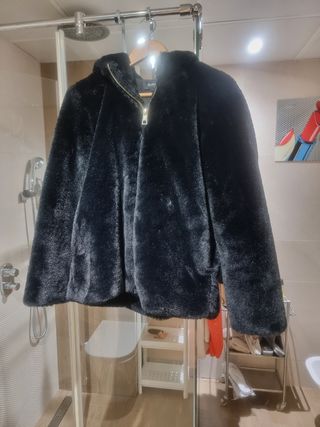 Abrigo mutón negro Fórmula Joven