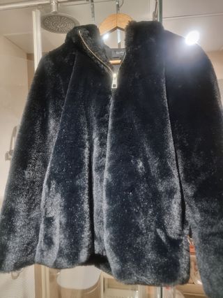 Abrigo mutón negro Fórmula Joven