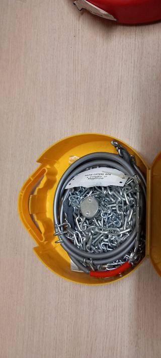 Catene da neve x Auto