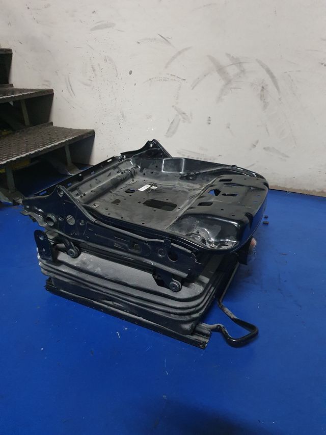 Base asiento Volkswagen Crafter 2017