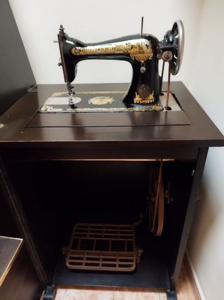 Máquina coser antigua marca singer