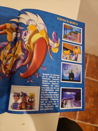 ALBUM BEYBLADE PANINI