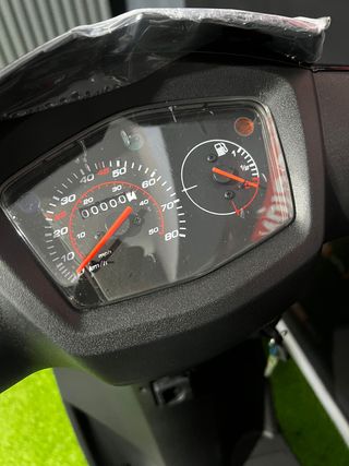 PEUGEOT KISBEE 50 a estrenar