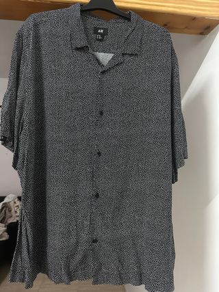 Camisa lunares hombre