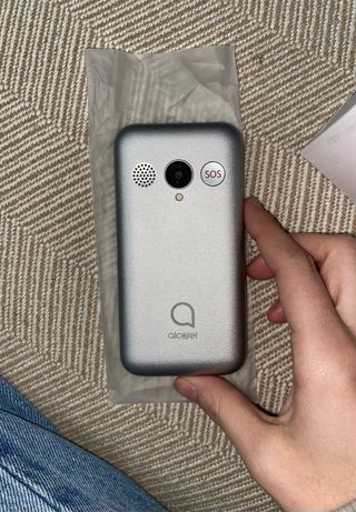 Movil Alcatel 3085 con base cargadora