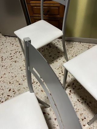 Mesa cocina con sillas