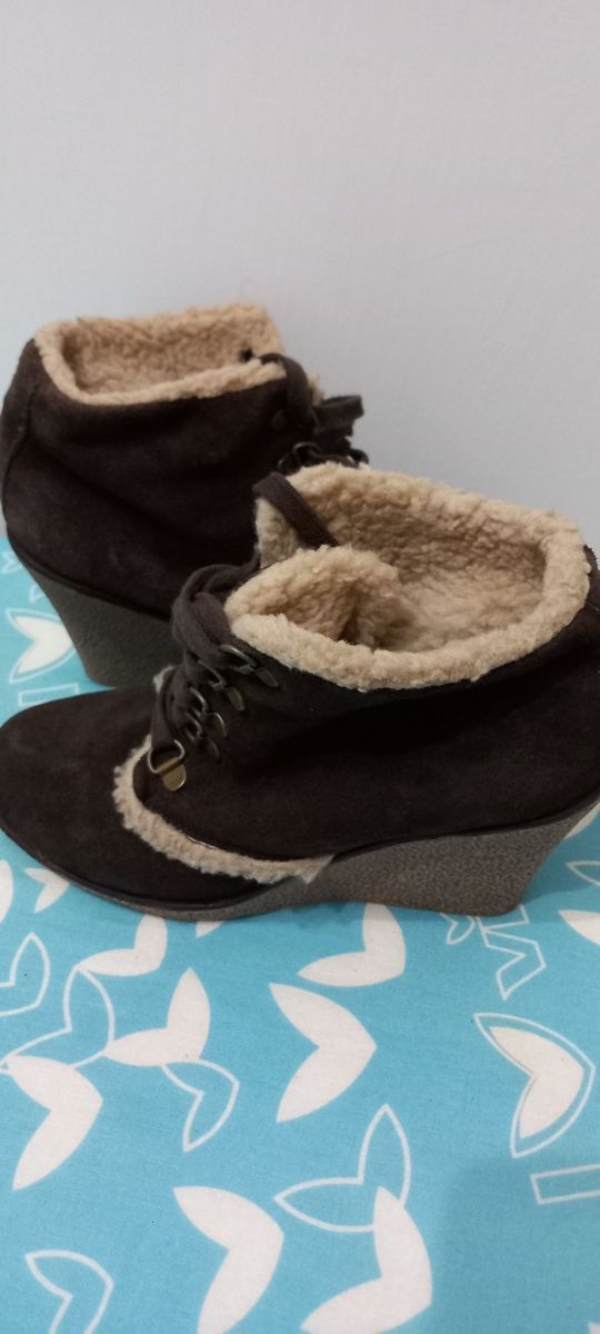 Stivaletto con zeppa Shoe