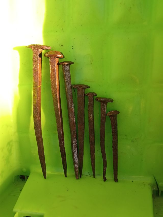 Antiquariato, chiodi