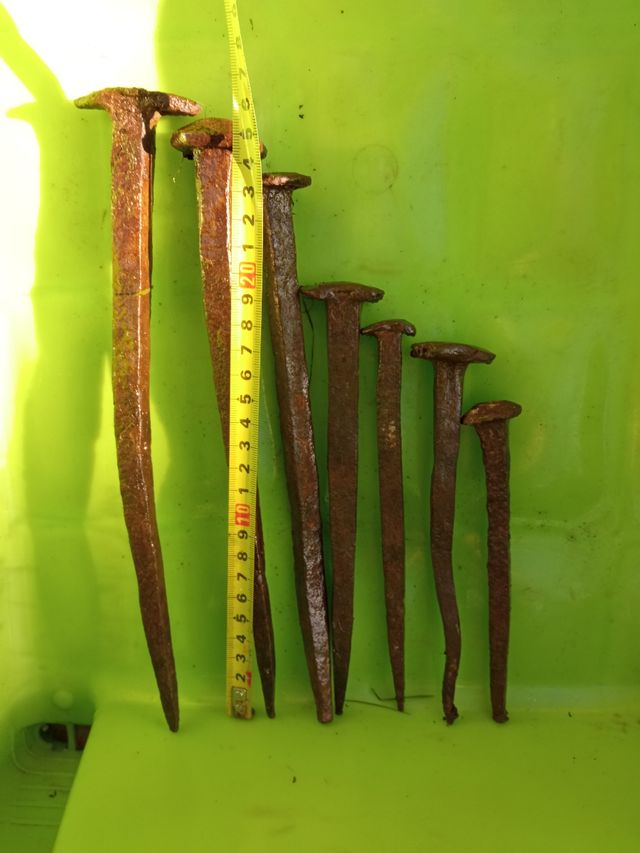 Antiquariato, chiodi