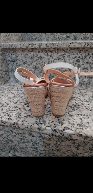Sandalias cuña