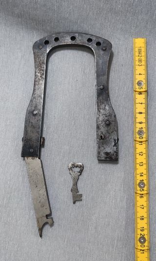 Antiguo candado D.R.G.M.