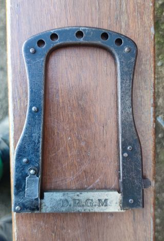 Antiguo candado D.R.G.M.