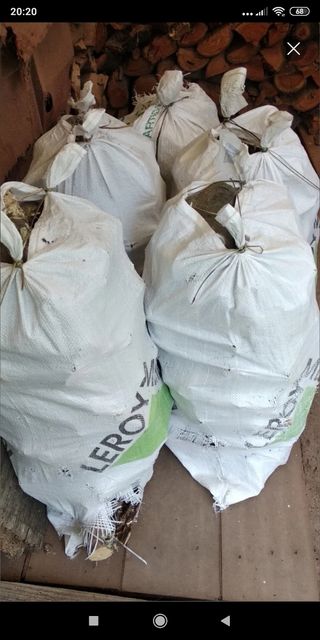 Leña en sacos