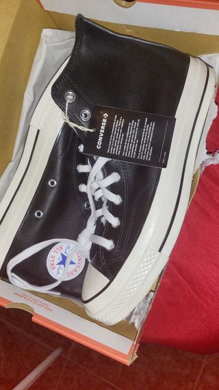 Converse negras cuero