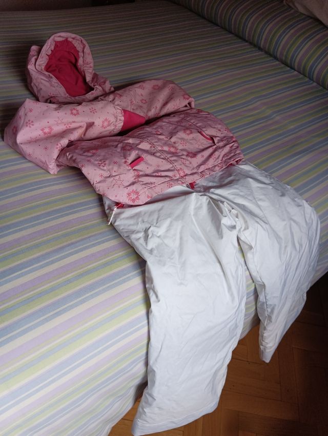 Calças e casaco de neve