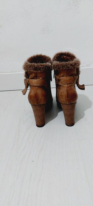 Botines De Piel Aquatalia 37.5