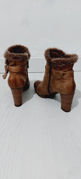 Botines De Piel Aquatalia 37.5