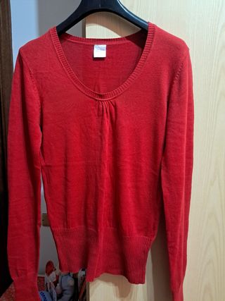Pullover rosso scollo V