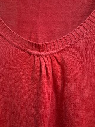 Pullover rosso scollo V