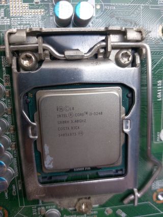 PLACA BASE DE ORDENADOR 