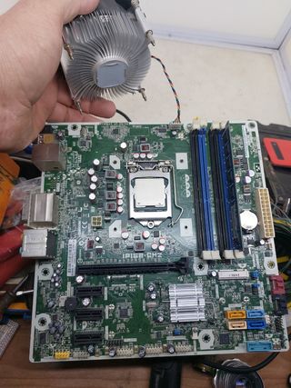 PLACA BASE DE ORDENADOR 