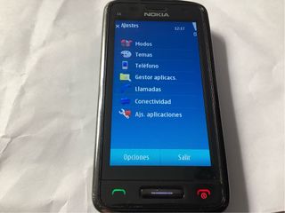 Movil Nokia C6 En buen estado