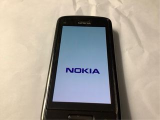 Movil Nokia C6 En buen estado