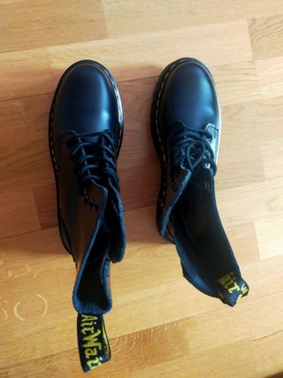Botas similares a Dr Martens