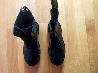 Botas similares a Dr Martens