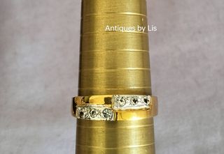 Vintage set ring plus earrings.