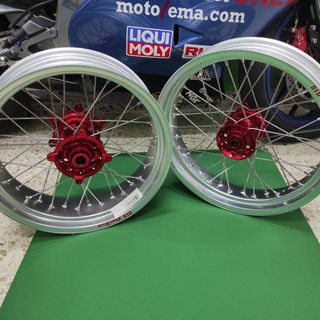 Llantas supermotard honda CRF 