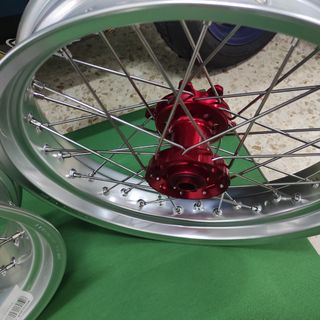 Llantas supermotard honda CRF 