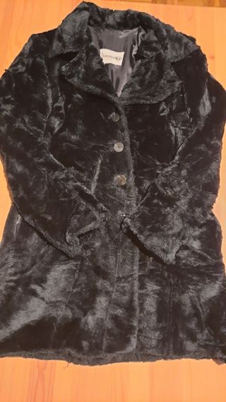 Chaquetón negro piel sintética