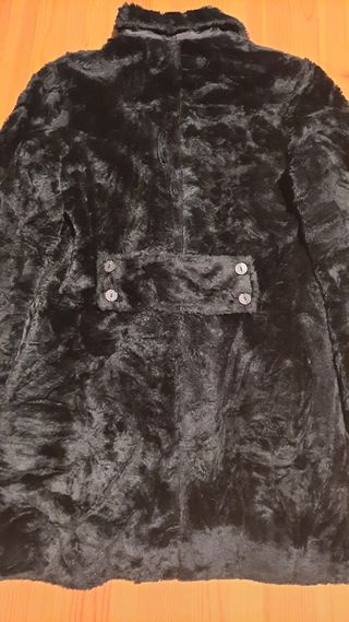 Chaquetón negro piel sintética