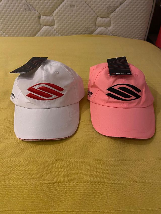 Gorras Selkirk – Blanca y Rosa, ¡Nuevas!