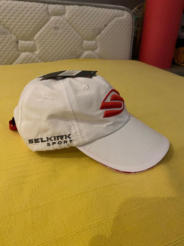 Gorras Selkirk – Blanca y Rosa, ¡Nuevas!