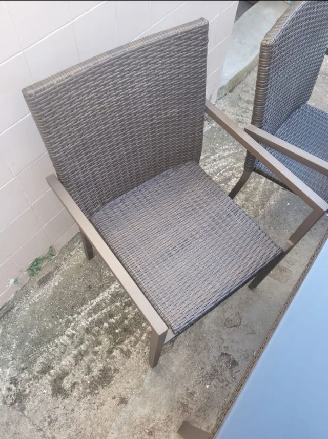 MESA Y SILLAS EXTERIOR