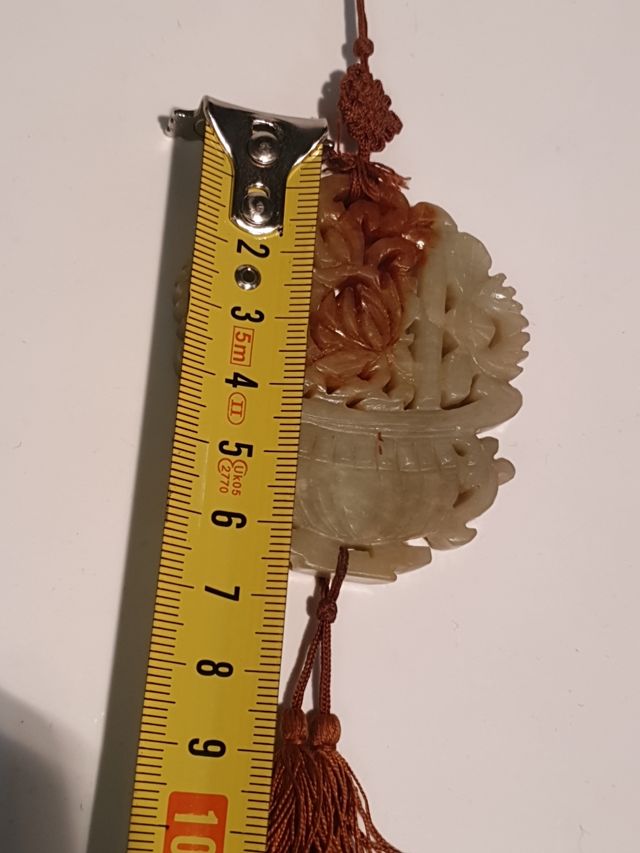 Collar floral cesta jade antiguo