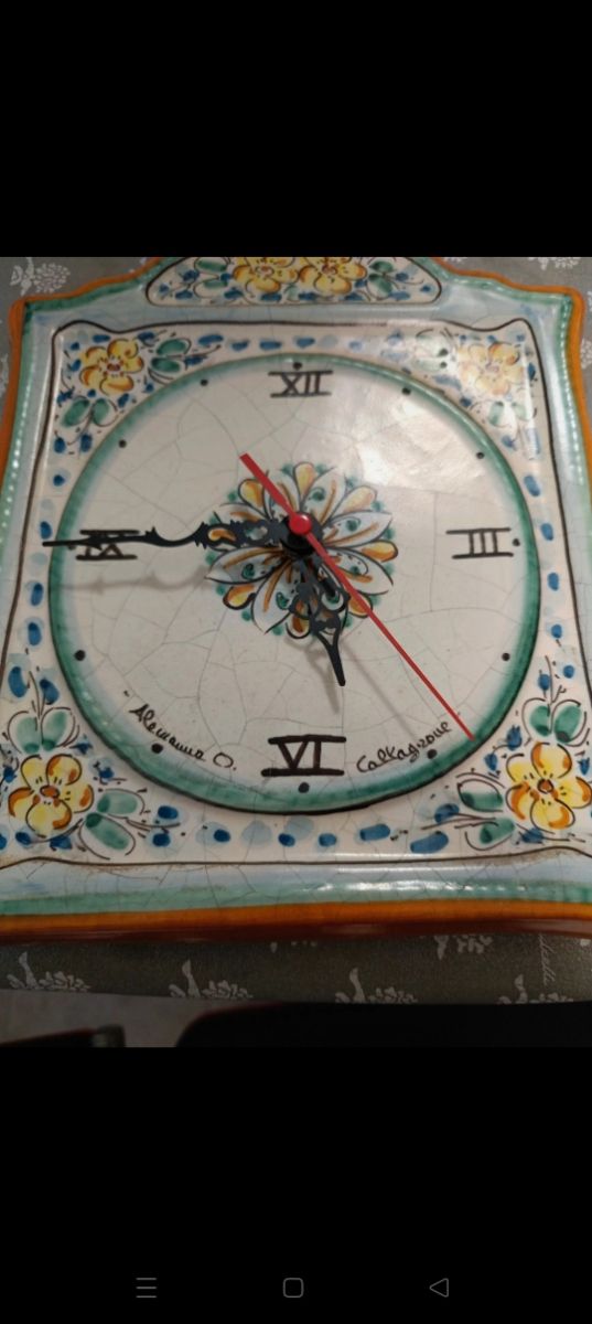 Orologio in ceramica di Caltagirone